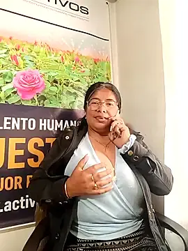 Stripchat Watch Live Sex Cams of __valentina18