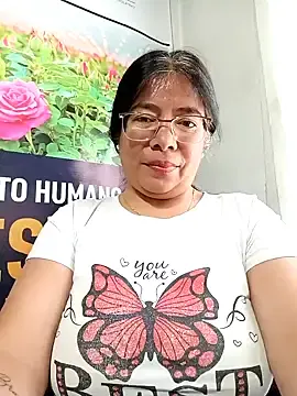 Stripchat Live Porn of __valentina18