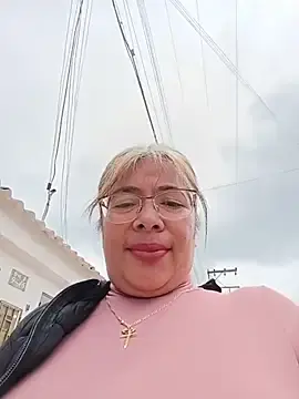 Stripchat Watch Live Sex Cams of __valentina18