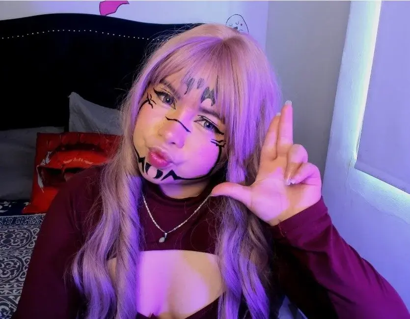 lucy_blush