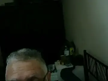Stripchat Adult Webcam of 100Tauros