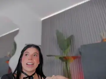 Stripchat Free Live Porn of emelie_89