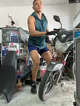 Stripchat Free Porn Cam of Paul22cm-