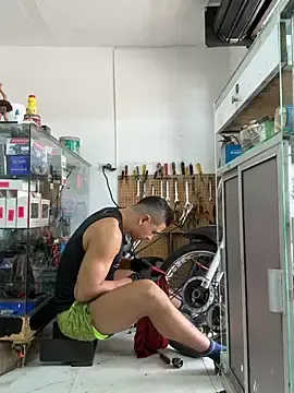 Stripchat Free Porn Cam of Paul22cm-
