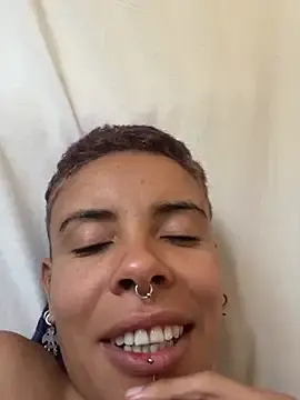 Stripchat Free Porn Cam of sammoura01