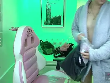 Stripchat Nude Webcam of Shady_bug