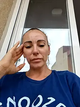 Stripchat Free Porn Cam of milflovelyxxx