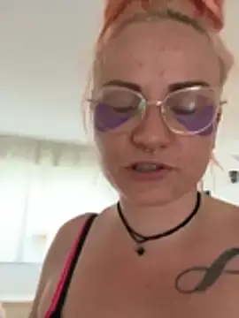 Stripchat Live Sex Cam of Fiebie_licious_