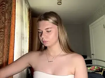 Stripchat Watch Live Sex Cams of HoneysPiee
