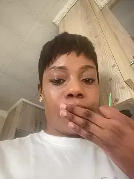 Stripchat Watch Live Sex Cams of NAUGHTYSHALOTXX