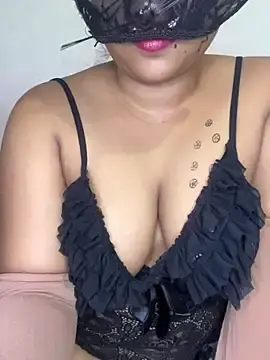 Stripchat Sex Cam of Naughti_Kitty