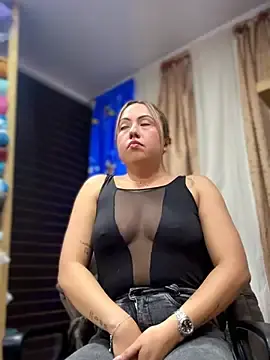 Stripchat Watch Live Sex Cams of VIOLETA-25_