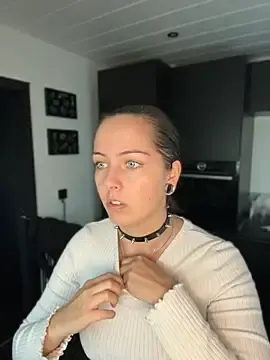 Stripchat Free Porn Cam of MaryPeach666