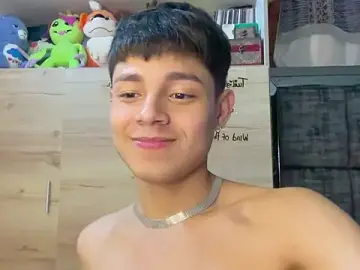 Stripchat Live Porn of Andy_Belier23