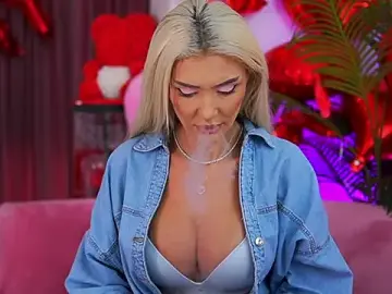 Stripchat Watch Live Sex Cams of fallingangel