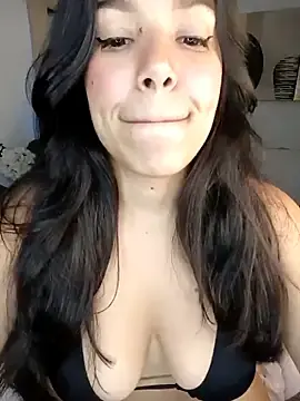 Stripchat Free Porn Cam of BrendaBloom_