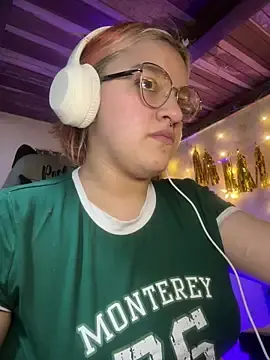 Stripchat Free Porn Cam of Sophia_Weest99