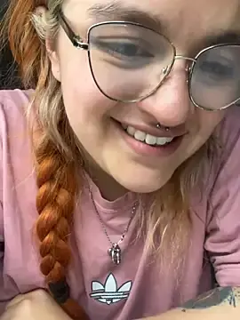 Stripchat Live Sex Cam of Sophia_Weest99