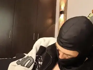 Stripchat Live Sex Cam of cute_emmma