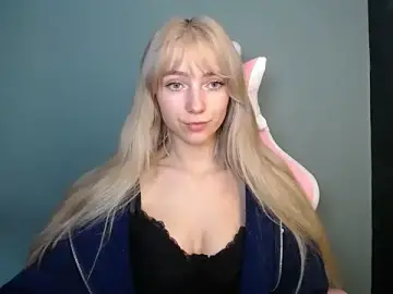 Stripchat Watch Live Sex Cams of LuciaYoung