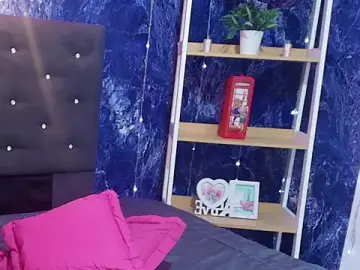 Stripchat Sex Cam of kai_storm77