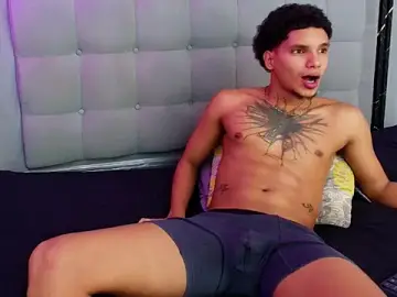 Stripchat Sex Chat of kai_storm77