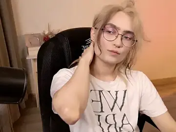 Stripchat Live Porn of CuteYukiKun