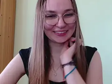 Stripchat Adult Webcam of LooveELLYx