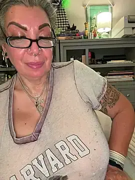 Stripchat Live Porn of dieseldame1313