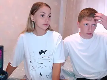 Stripchat Sex Cam of juliaanddima