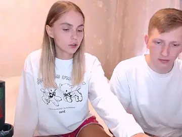 Stripchat Nude Webcam of juliaanddima