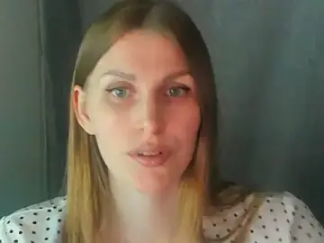 Stripchat Free Live Porn of JuliaMuuun