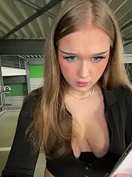 Stripchat Best live sex cam show of Hannah-2007
