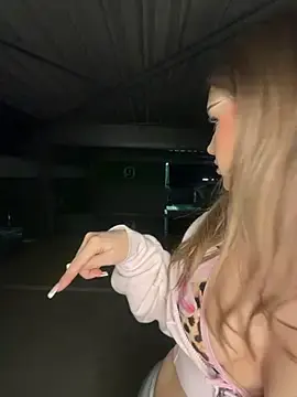 Stripchat Nude Webcam of Hannah-2007