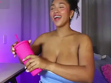 Stripchat Live Sex of Mia_sweet80