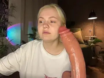 Stripchat Live Sex Cam of MoonIvy_