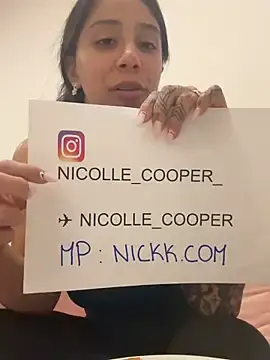 Stripchat Sex Cam of NicolleCooper