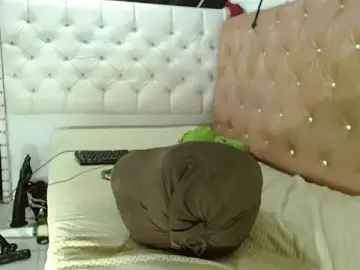 Stripchat Watch Live Sex Cams of jenny-big-cock