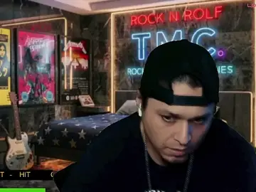 Stripchat Free Live Porn of chino_roz