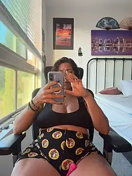 Stripchat Sex Cam of Bigbuttbrooklynn