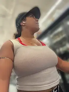 Stripchat Live Sex Cam of Bigbuttbrooklynn