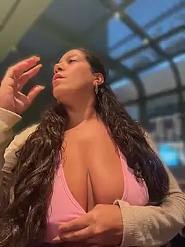 Stripchat Sex Cam of Bigbuttbrooklynn