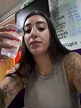 Stripchat Live Sex Cam of Hannahoff