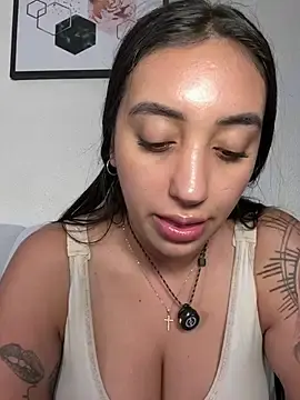 Stripchat Adult Webcam of Hannahoff