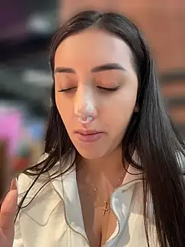Stripchat Sex Cam of Hannahoff