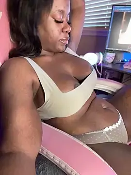 Stripchat Live Porn of TikaMoon