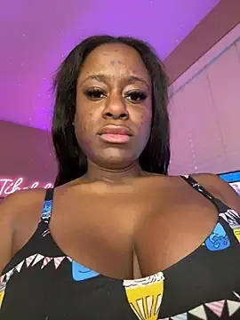 Stripchat Free Porn Cam of TikaMoon