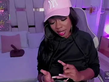 Stripchat Free Live Porn of mia_schwarz