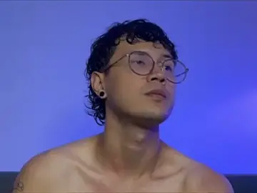 Stripchat Best live sex cam show of LeaneSeb