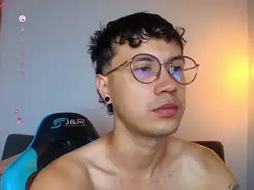 Stripchat Best live sex cam show of LeaneSeb